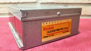 Caja vintage Kodak para diapositivas 5x5cm