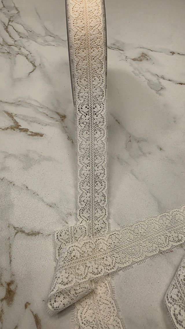 46m Pieza Cinta de encaje beige algodon