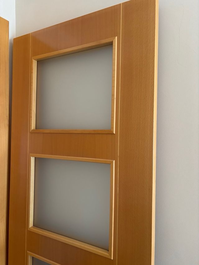 1 Puerta madera de pino maciza. Cocina/Salón