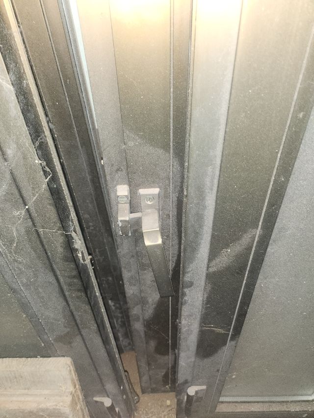 Ventanas aluminio bronce - 4 unid.