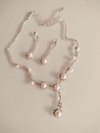 Collar y pendientes plata y perla