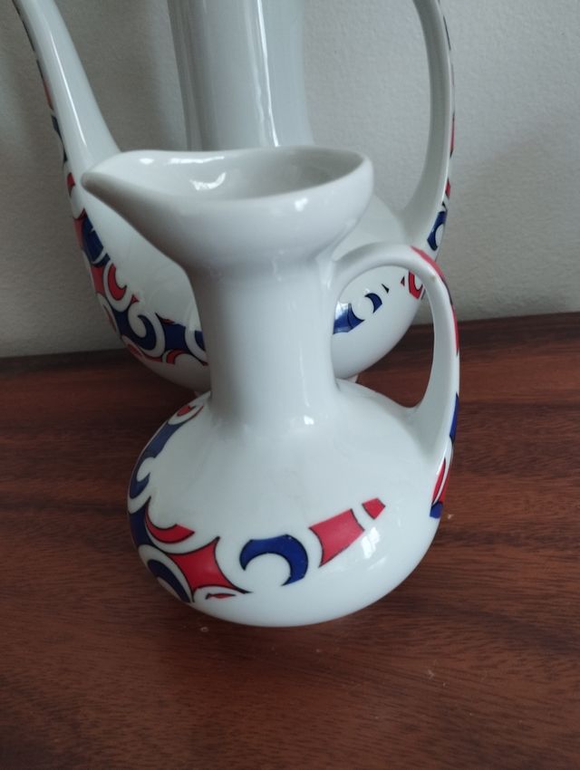 Precioso juego Cafetera y lechera Capeans vintage