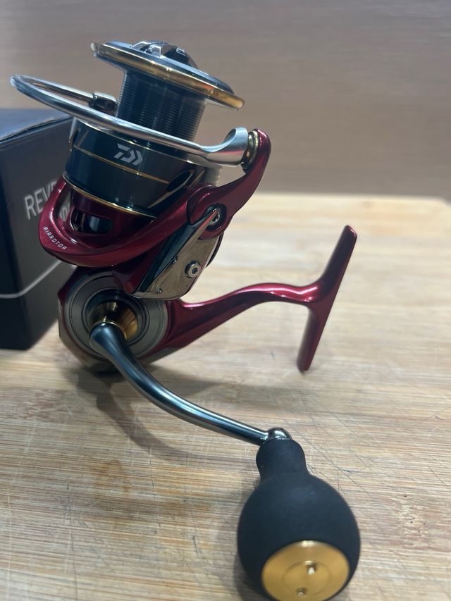 Carrete Spinning Daiwa Reverly MQ HD 5000D-CXH