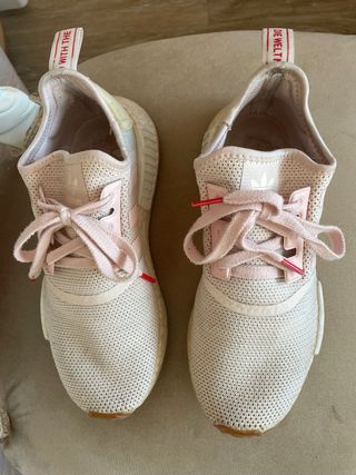 ZAPATILLAS ADIDAS NMD_R1 BOOST BEIGE ROSA MUJER
