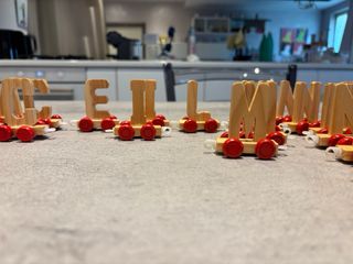 Trenino lettere legno