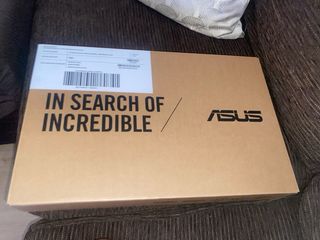 Portátil ASUS blanco nuevo