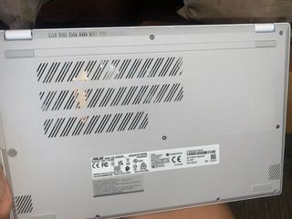 Portátil ASUS blanco nuevo