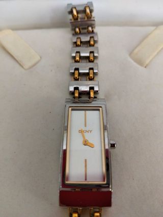 Reloj DKNY dorado y plateado
