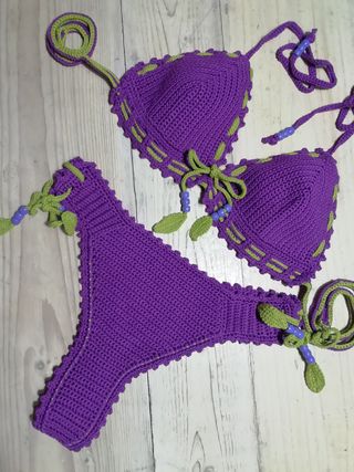 Bikini crochet morado y verde