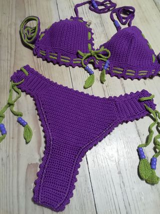 Bikini crochet morado y verde
