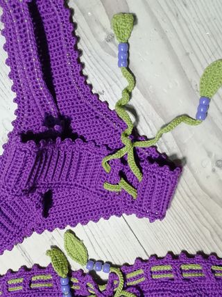 Bikini crochet morado y verde