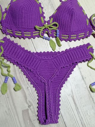 Bikini crochet morado y verde