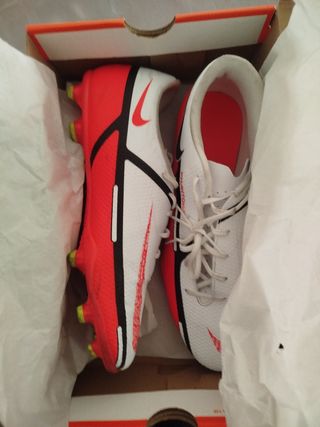 Botas fútbol Nike Phantom 
Talla 45