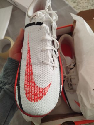 Botas fútbol Nike Phantom 
Talla 45