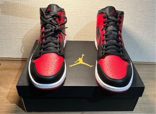Nike Air Jordan 1 Mid - Rojo y Negro