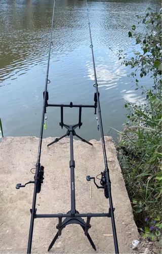 Cañas pesca con tres carretes  + trípode