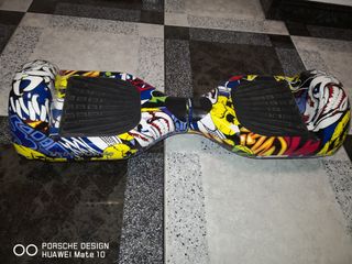 Hoverboard con diseño graffiti