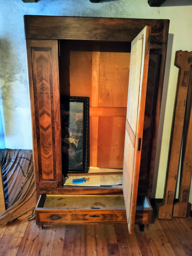 Camera da letto antica primi '900 in noce fiammato