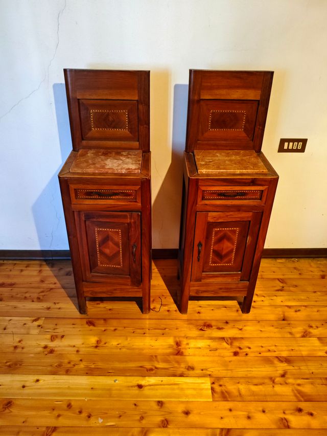 Camera da letto antica primi '900 in noce fiammato