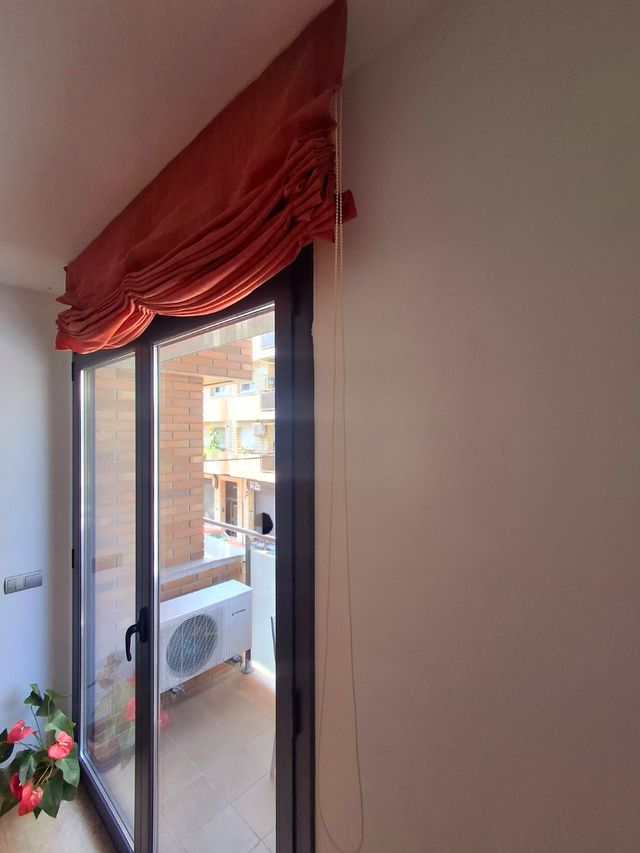 Cortina estor enrollable con mecanismo completo