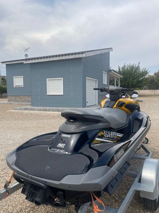 Yamaha FZS SHO - Moto de Agua