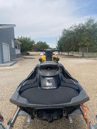 Yamaha FZS SHO - Moto de Agua