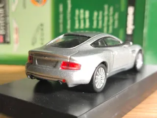 Aston Martin Vanquish Kyosho 1/64