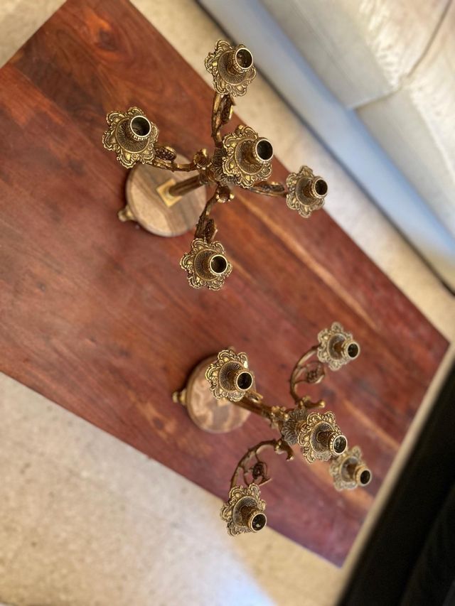 Candelabros antiguos dorados