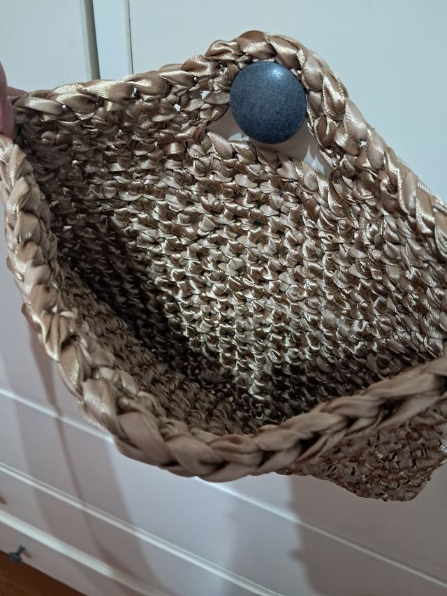 Bolso ganchillo beige dorado