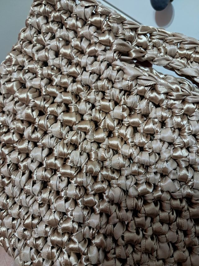 Bolso ganchillo beige dorado