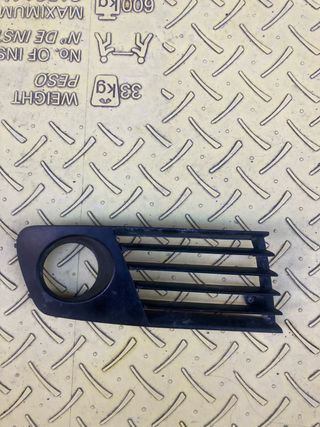 Soporte antinieblas derecho Seat Ibiza 6L 