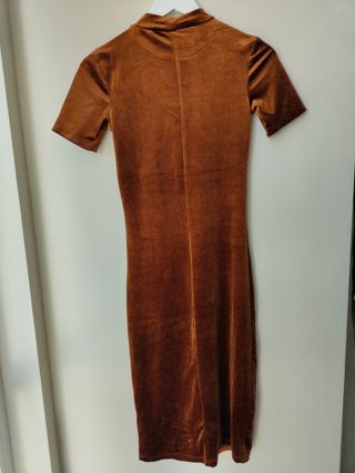 Vestido midi terciopelo-  Stradivarius -Talla S
