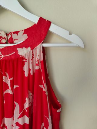 Vestido rojo halter floral - talla 36
