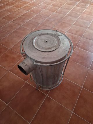 Estufa leña redonda metal gris