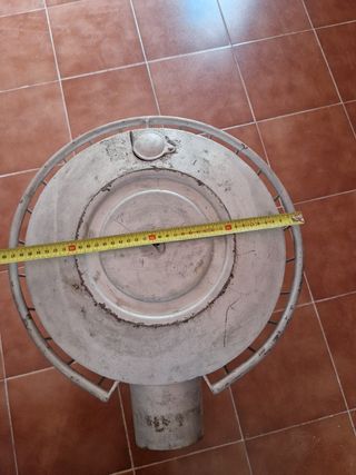 Estufa leña redonda metal gris