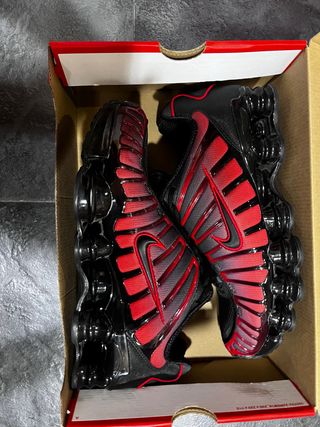 Zapatillas Nike Shox rojas y negras reales