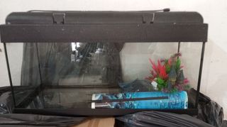 Acuario 90L con todos los accesorios