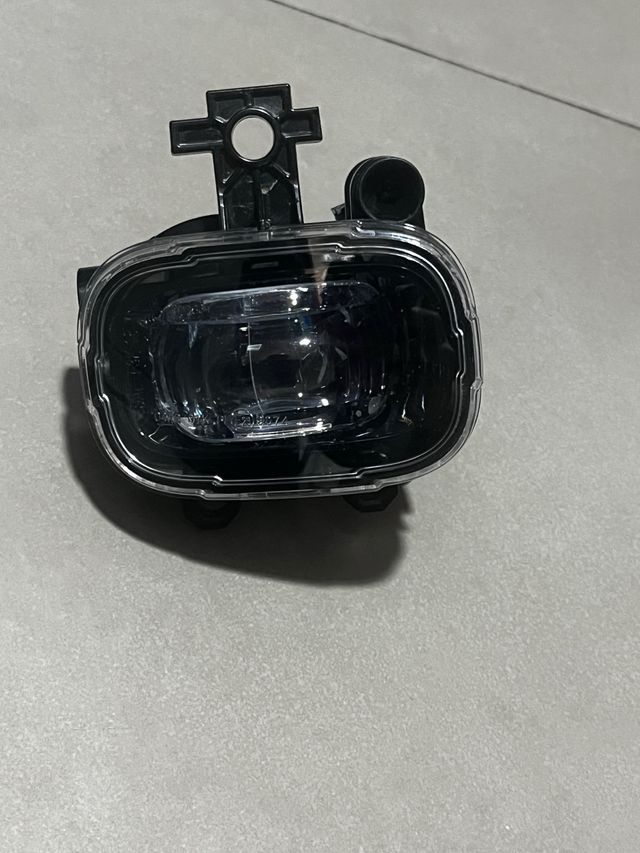 Faro antiniebla Renault derecho
