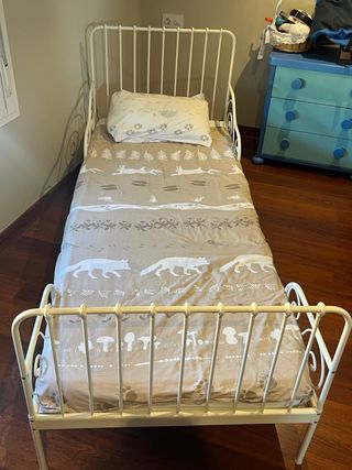 Cama infantil blanca  extensible Ikea Sultan 