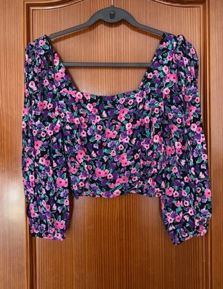 Crop top Zara flores multicolor