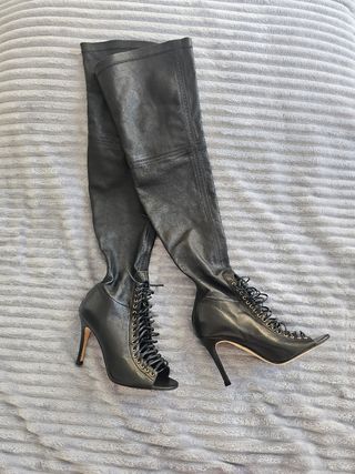 Botas altas de tacón Carolina Herrera negras