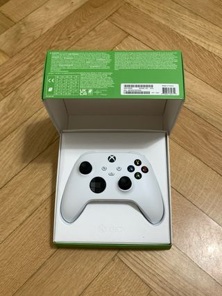 Mando Xbox blanco Robot
