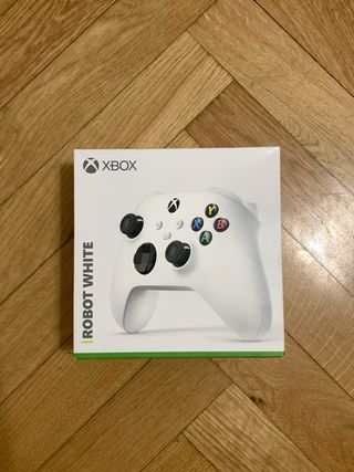 Mando Xbox blanco Robot
