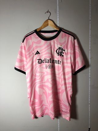 Dellafuente camiseta colaboración con Flamengo
