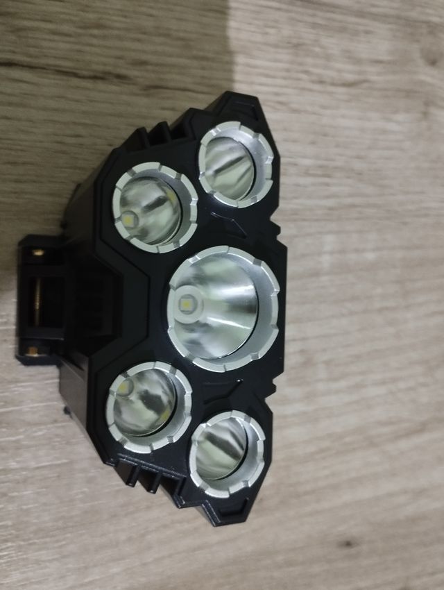 Linterna frontal LED 5 luces  recargable con cable