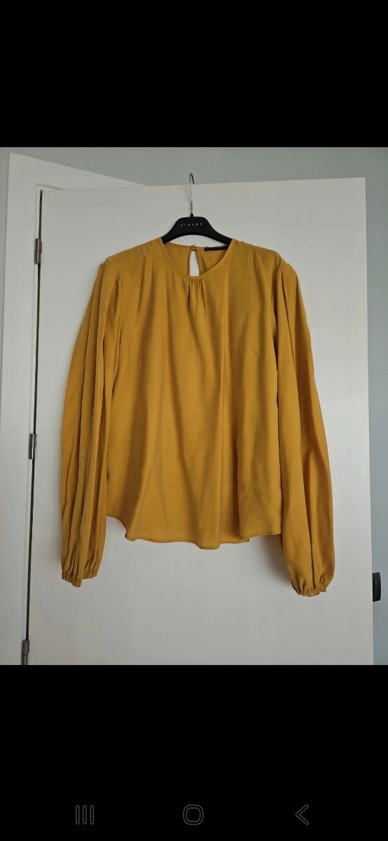 Blusa Sisley mostaza