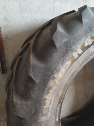 Ruedas Michelin 650/65 R42 y 540/65 R30