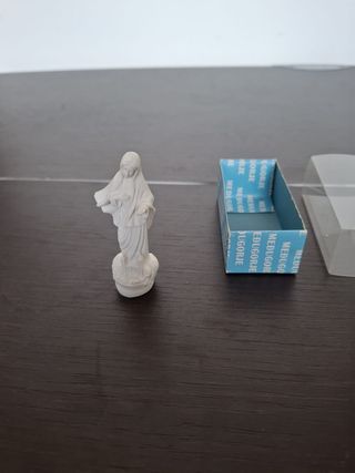 Statuetta Madonna Medjugorje con scatolina