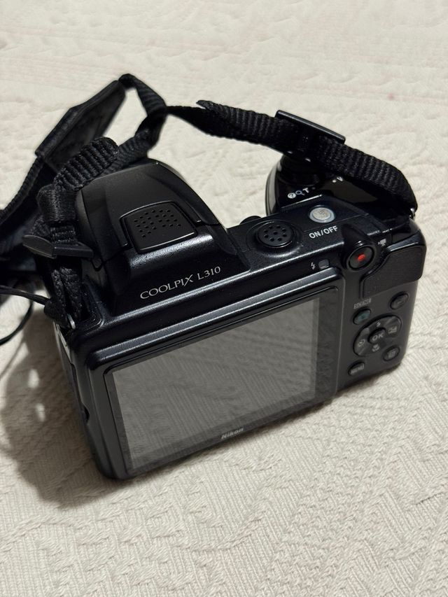 Nikon Coolpix L310