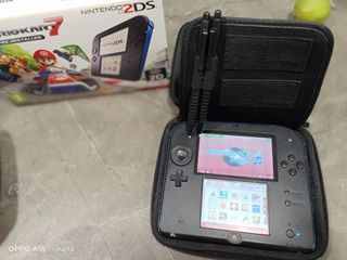 Nintendo 2DS Azul y Negro + Mario Kart 7